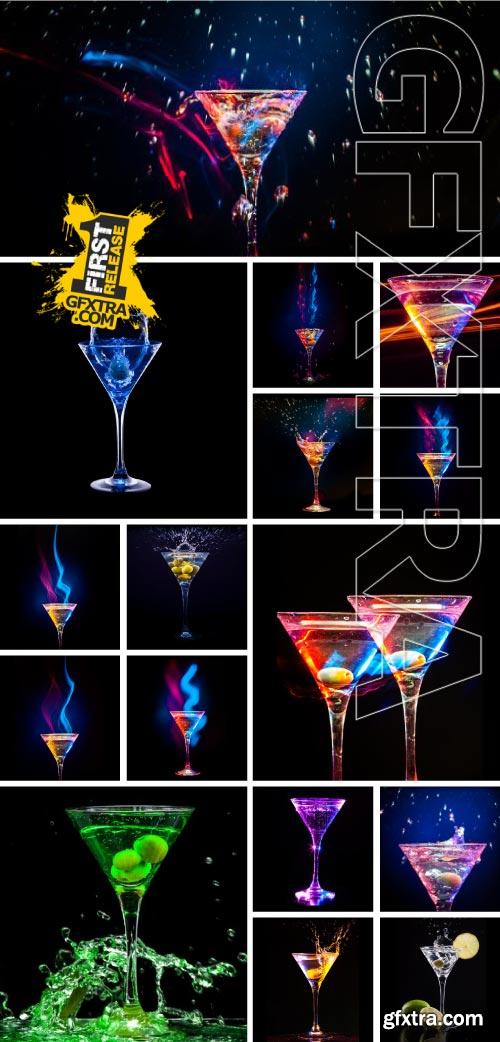 Cocktail Glass with Splashes & Lights 37xJPG