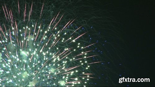 Huge fireworks display on july fourth in dc