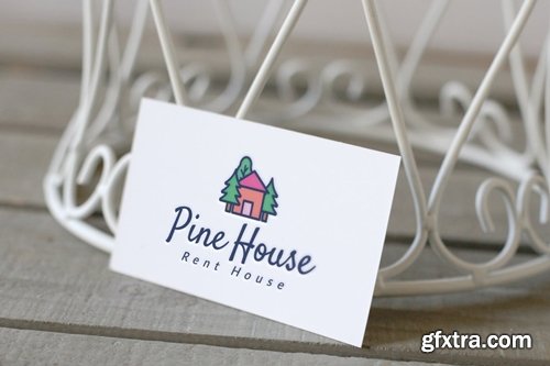 Pine House Logo