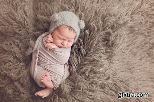 Newborn Retreat - Ana Brandt Photography: Newborn Wrapping
