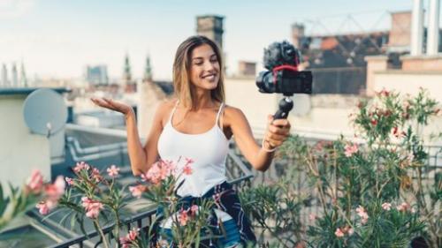 Udemy - How To Start Vlogging on YouTube - Vlogging Best Practices