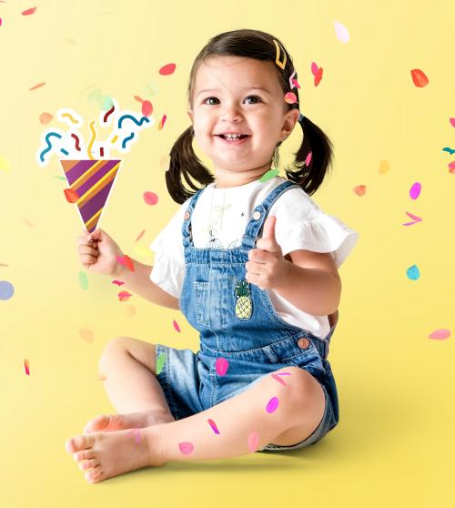 Cheerful little girl with party hat - 536019