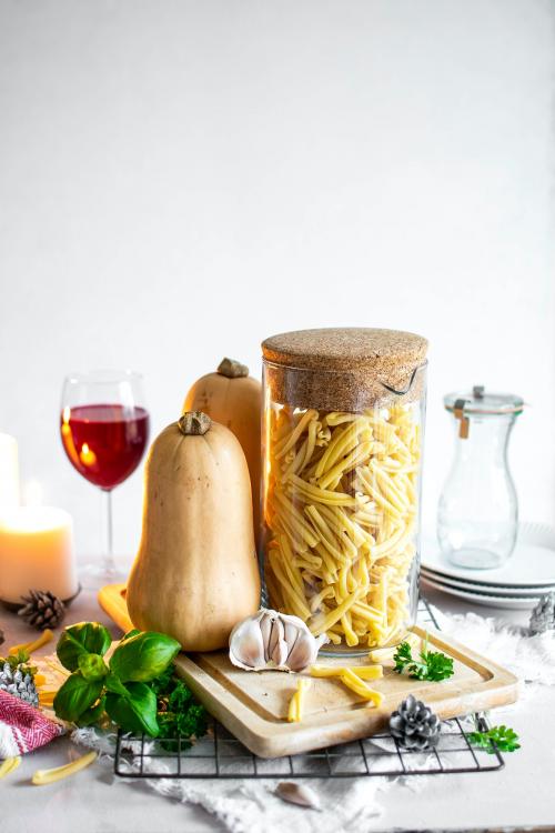 Butternut squash pesto pasta ingredients - 2049787