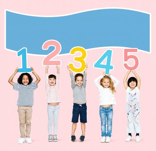 Cheerful kids holding numbers one to five - 504125