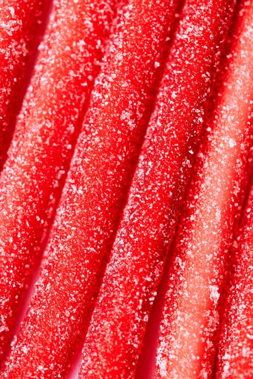 Red chewy candies coated with sugar - 2282014