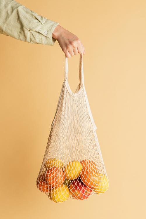 Hand holding a reusable net bag - 2274570