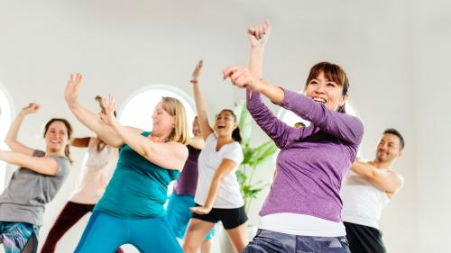 People dancing in a fitness class - 2194631