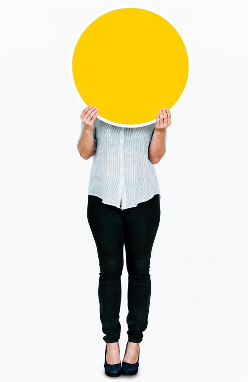 Woman holding an empty round board - 477485