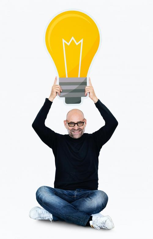 Man showing a light bulb icon - 475247