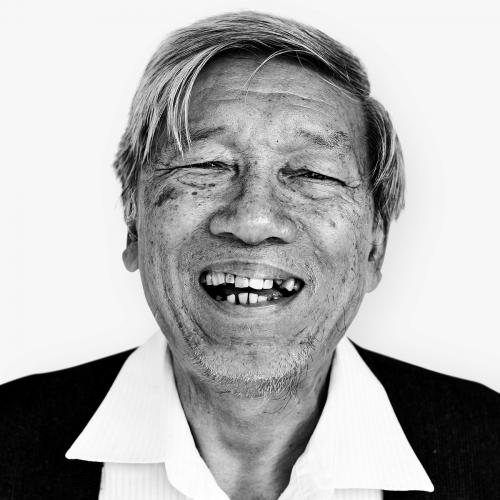Portrait of a Thai elderly man - 325582