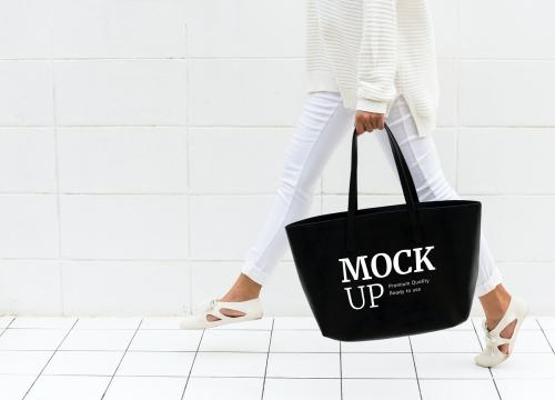 Mockup design space on blag tote bag - 296005