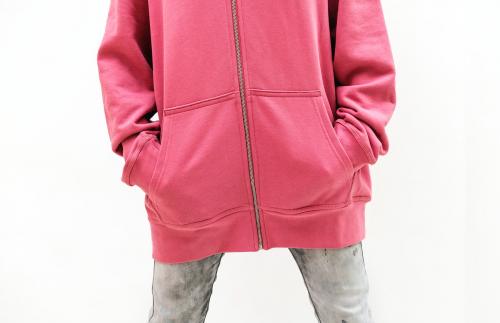 Woman wearing a pink jacket - 1212521