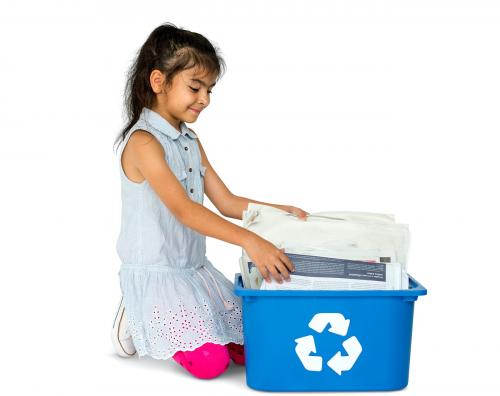 Little Girl with Recyclable Paper Environmentally - 7107