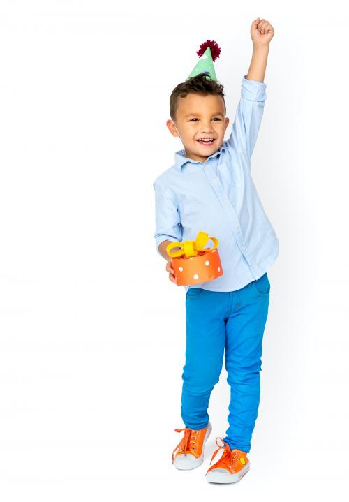Cheerful little boy with birthday present - 5015