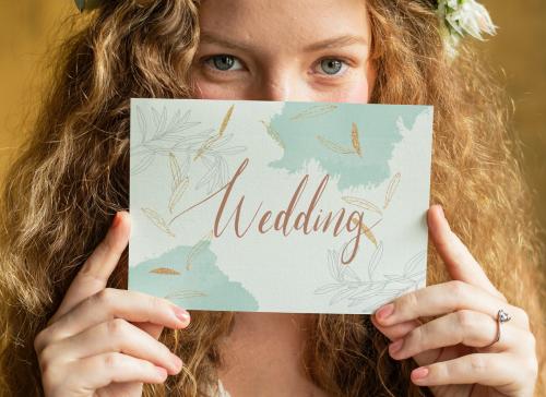 Summer bride with a wedding invitation card mockup - 1209195