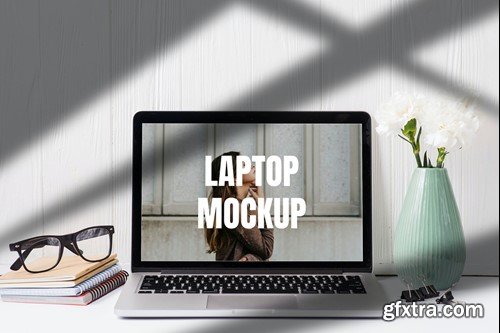 Laptop Mockup 2X2BPN5