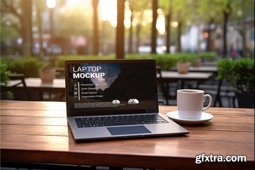 Laptop Mockup AEKU3TQ