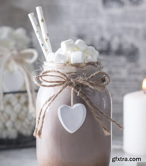 Shooting Hot Chocolate in Different Styles and Presentations by Daria Kalugina