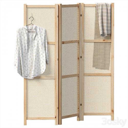 Folding screen with rattan weave